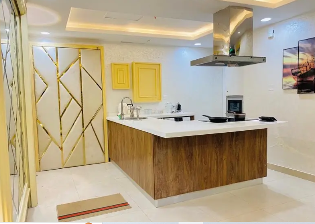 luxurious-studio-apartment-gold-crest-mall-big-2