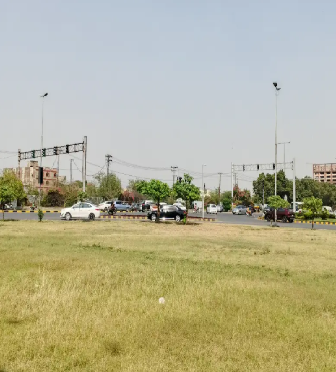 gulberg-main-market-commercial-paid-plot-for-rent-big-0
