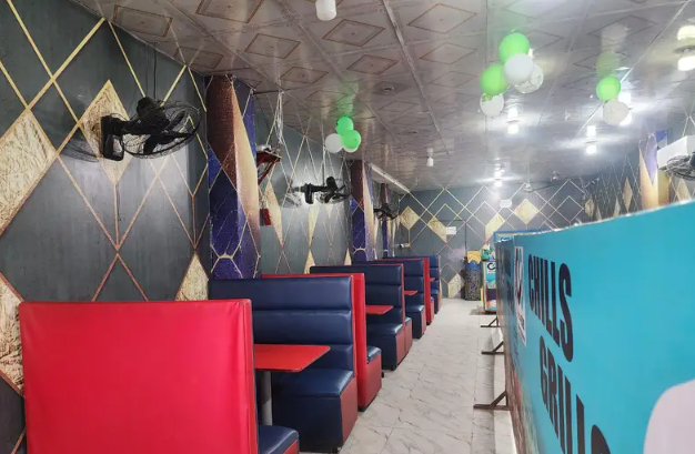 fast-food-restaurant-big-0