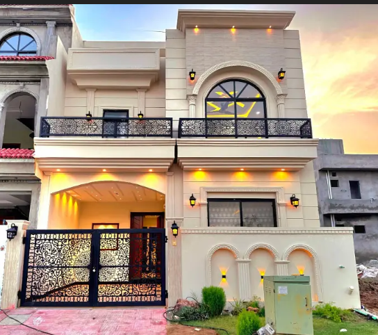 5 Marla Furnished House for sale in FMC