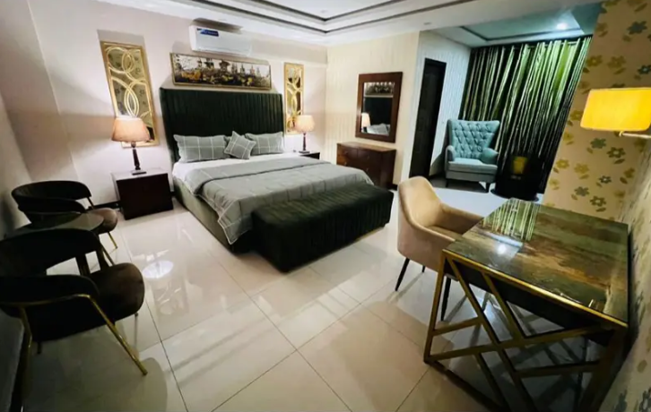 fully-furnish-apartment-for-rent-pr-day-weekly-available-bahria-town-lahore-sector-e-big-1
