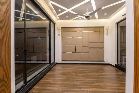 10-marla-house-for-rent-in-paragon-city-lahore-big-2