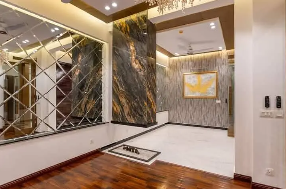 10-marla-house-for-rent-in-paragon-city-lahore-big-1