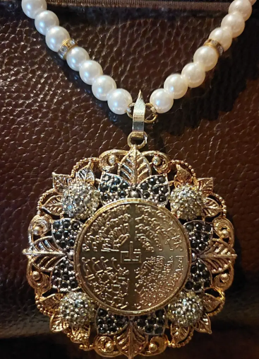 Stylish Jewelry / Branded Jewelry / Womens Jewelry/ Trendy Jewelry