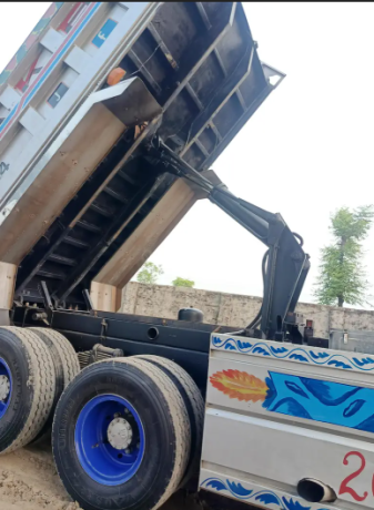 nissan-dumper-fresh-import-2025-urgent-sale-30-percent-custom-clear-big-2