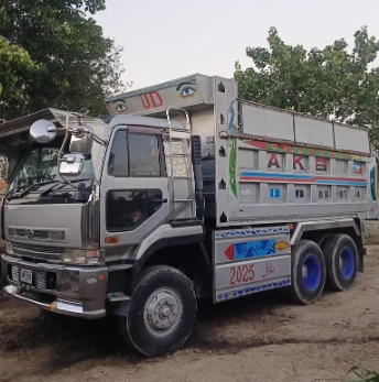 Nissan Dumper Fresh Import 2025 Urgent Sale 30 percent custom clear