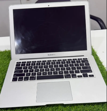 apple-macbook-air-2015-laptop-8gb128gb-for-sale-big-0
