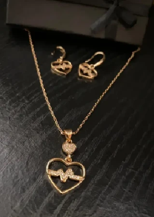 Heartbeat Design Gold plated crystal pendant set3