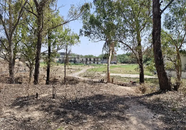 24 Kanal Commercial Land Available For Rent