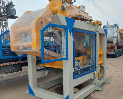 heavy-duty-paver-block-machine-concrete-block-machine-km-mughal-big-1