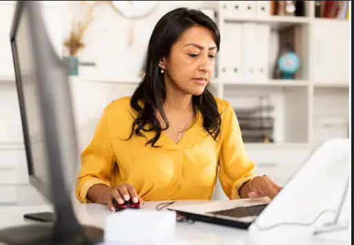 female-secretary-require-big-0
