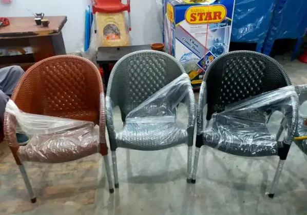 PLASTIC OUTDOOR GARDEN CAFE'S CHAIRS TABLE SET AVAILABLE FOR SALE