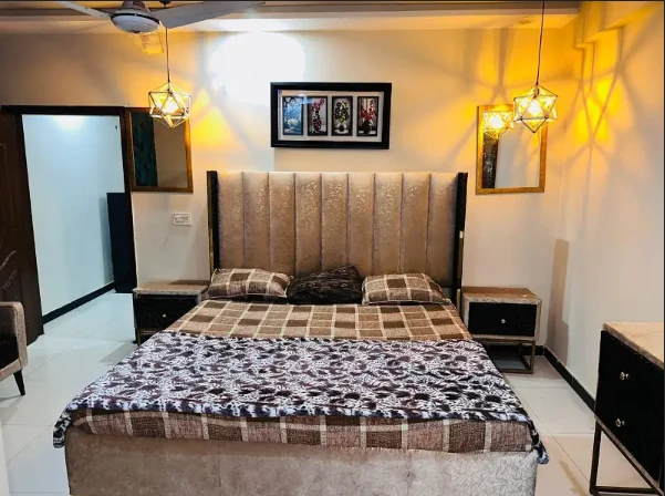 One bedroom VIP apartment for rent for 3to4 hours in bahria town