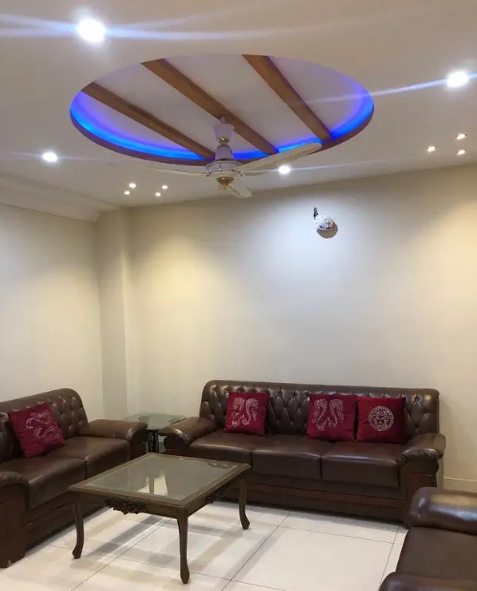 10 MARLA PLAZA FOR SALE