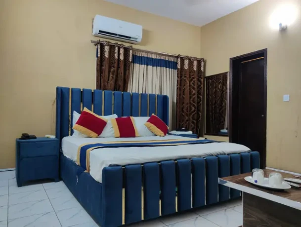 Deluxe room | guest room | guest house | rooms available