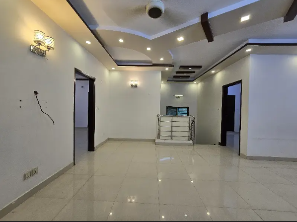 200 sq yards duplex for sale in PECHS