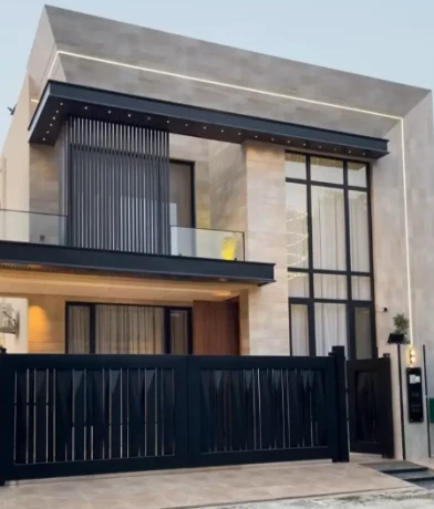 Luxury 10 Marla House For Sale In Top City